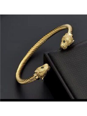 Gold steel Twisted Bracelet with Panther Heads